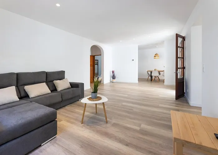 Albercutx Pollentia 1 2 3 *